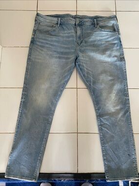 American Eagle Outfitters Light Wash Slim Straight Jeans
